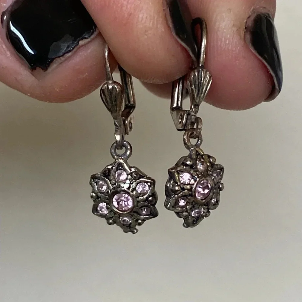 Simple sweet little flower with pink and clear crystal earrings
